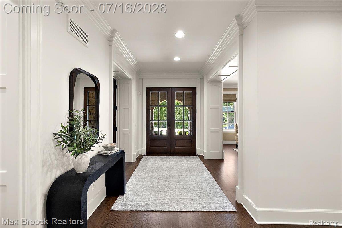 620 Lakeside Drive
