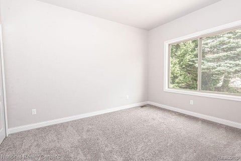 Tiny photo for 941 Guenevere Drive, Oxford Charter Township, MI 48371 (MLS # 20261071881)