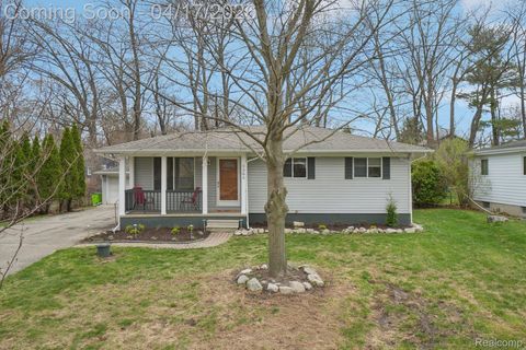 2385 Keith Road West Bloomfield Charter Township MI 48324
