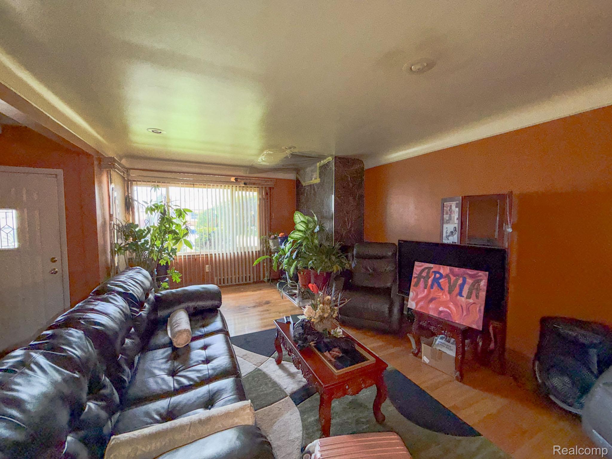 16525 Ego Avenue