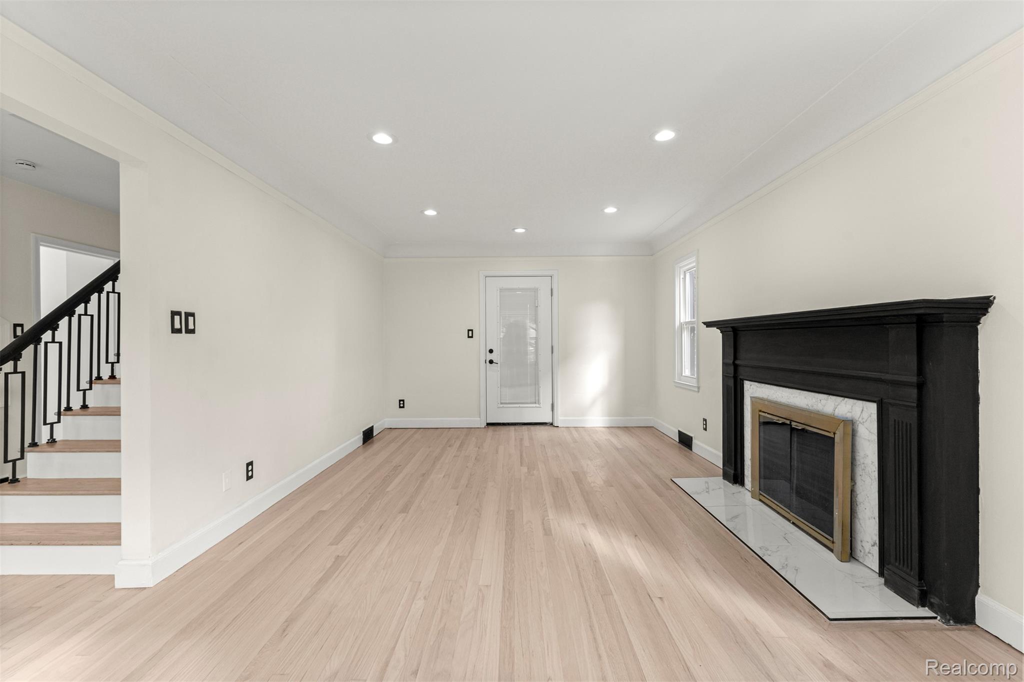 6840 Oakman Boulevard