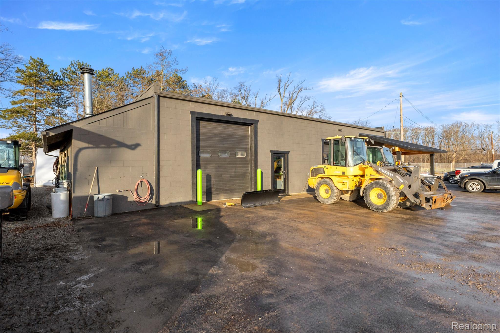 3244 E Michigan Avenue