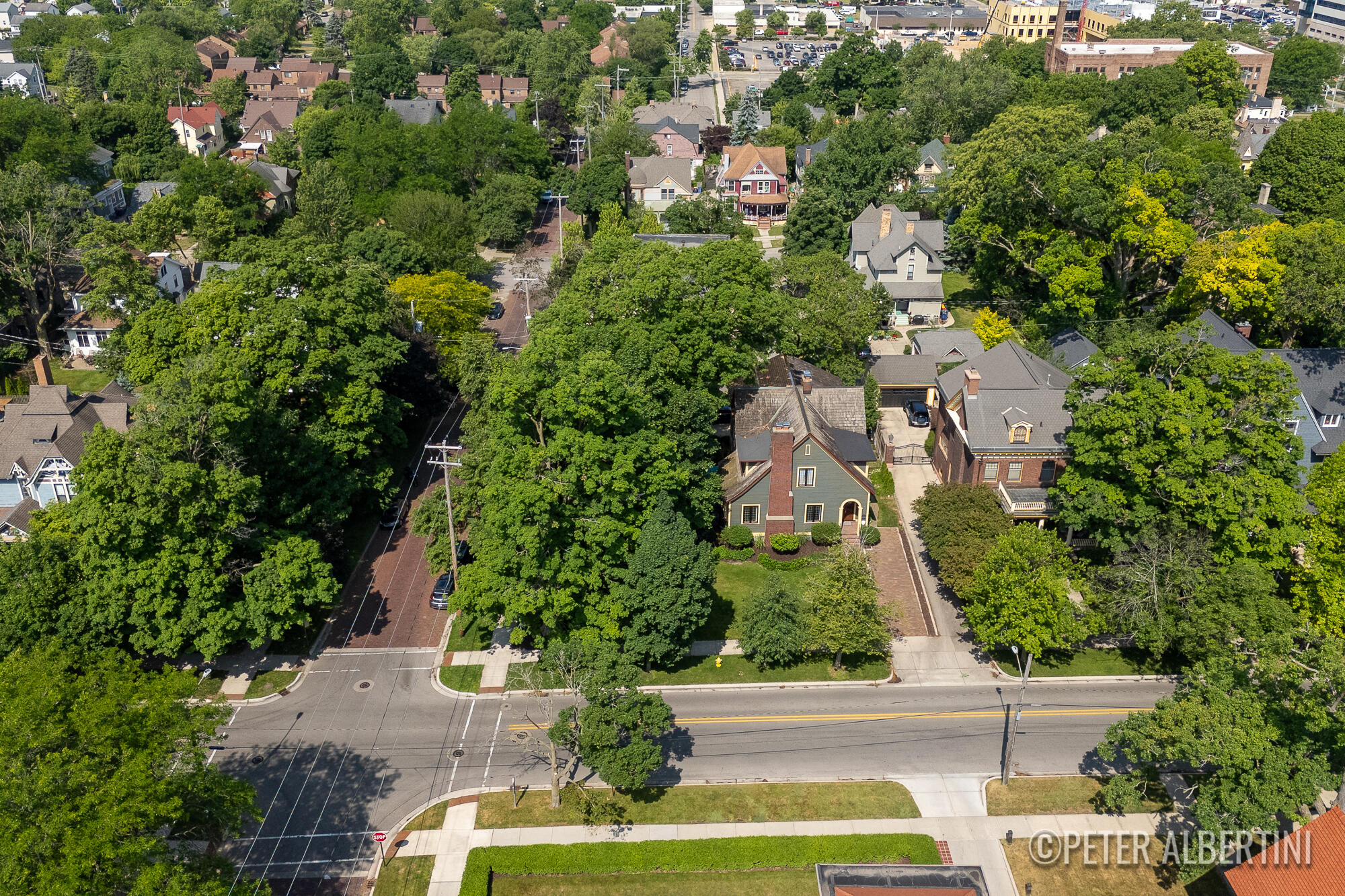 455 Madison Avenue SE