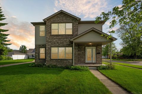 22439 Clairwood Street St Clair Shores City MI 48080