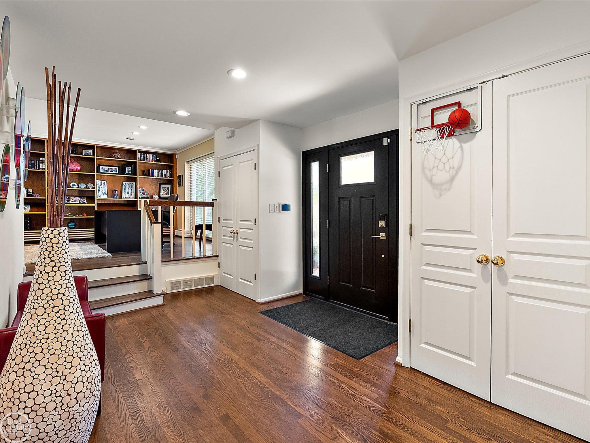 4547 Valleyview Drive