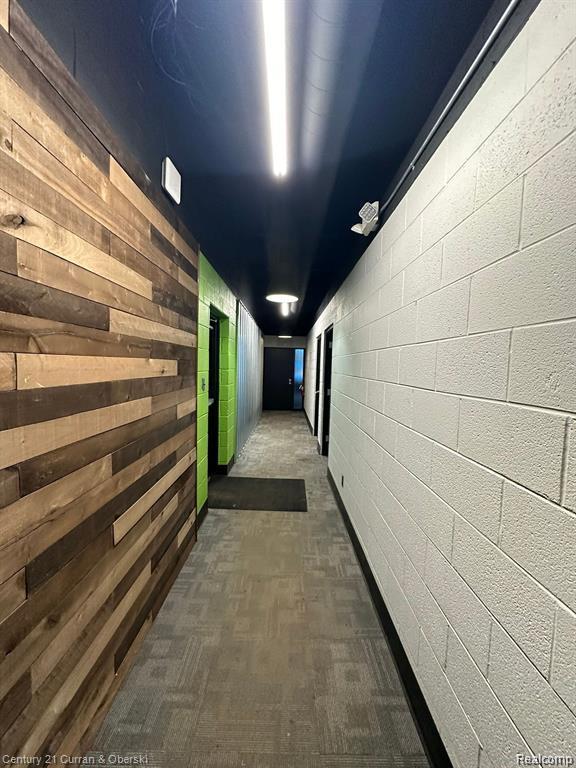 6252 Monroe Boulevard