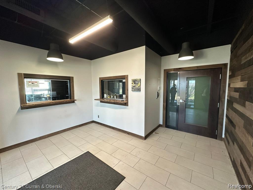 6252 Monroe Boulevard