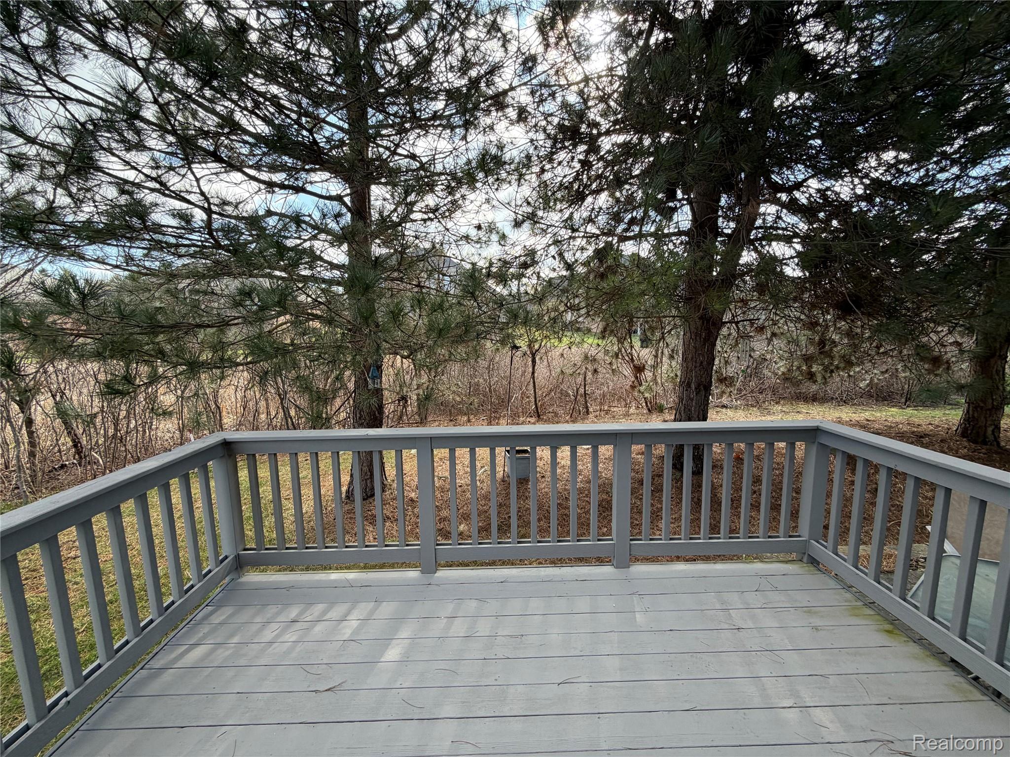 7350 Pine Vista Drive