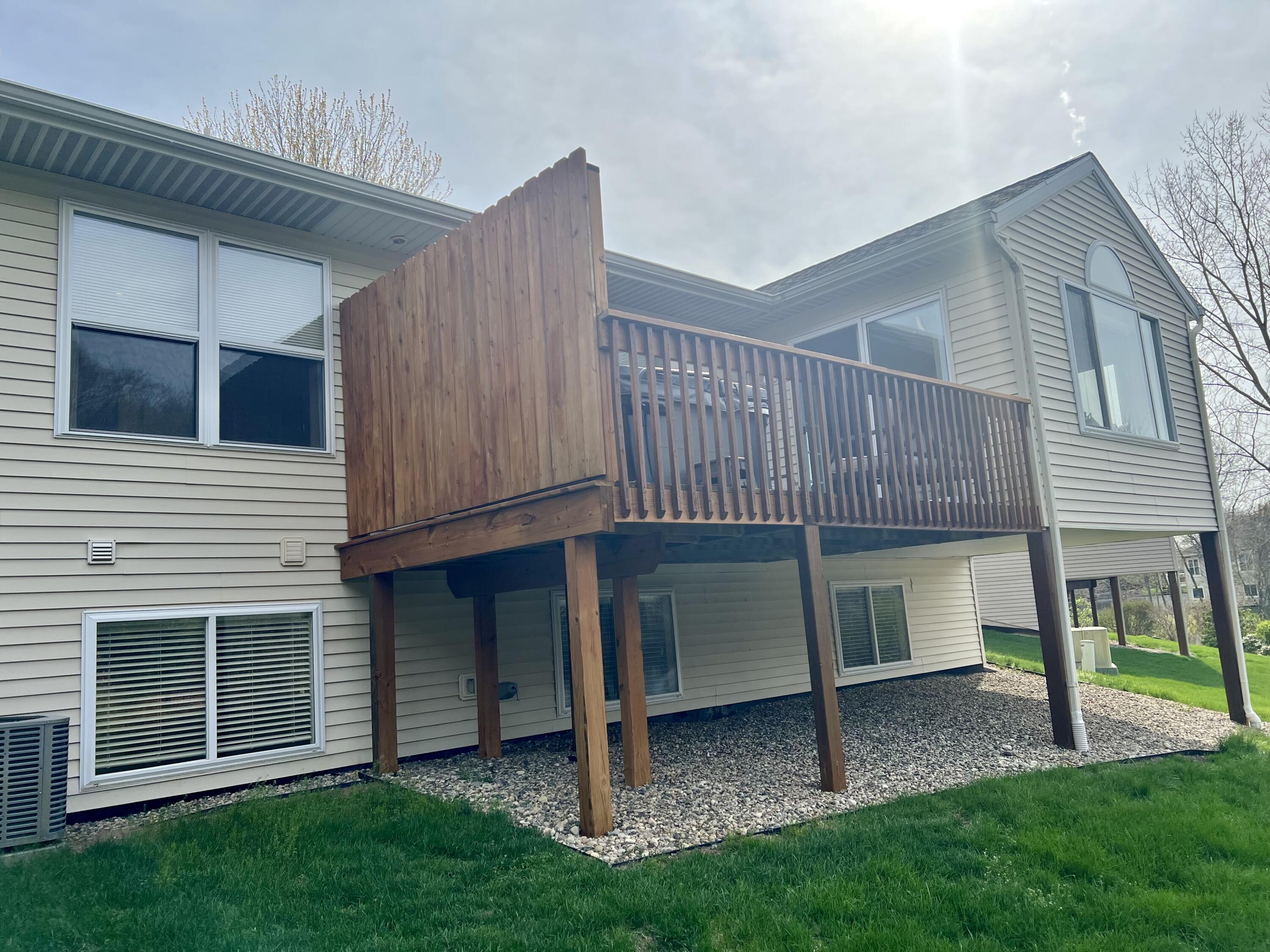 15443 Winchester Circle