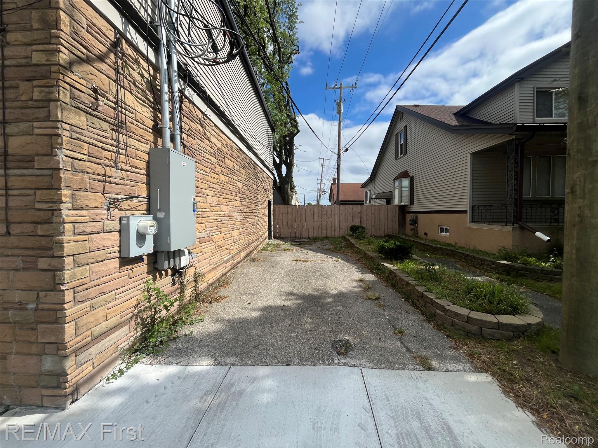 12004 E 9 Mile Road