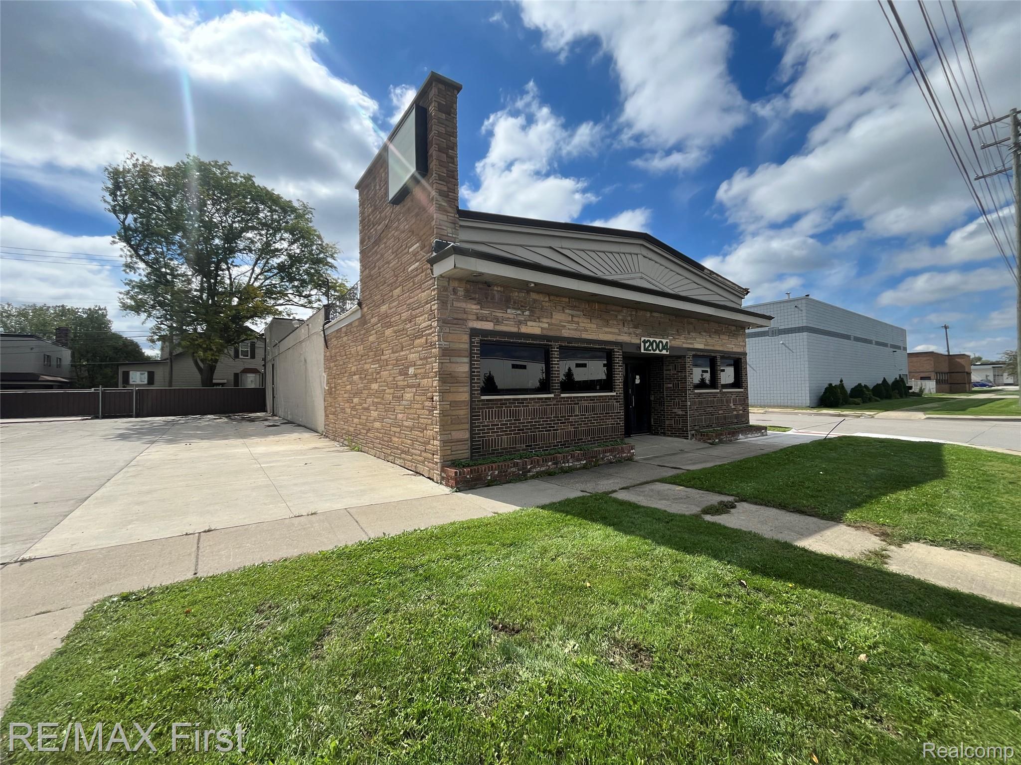 12004 E 9 Mile Road