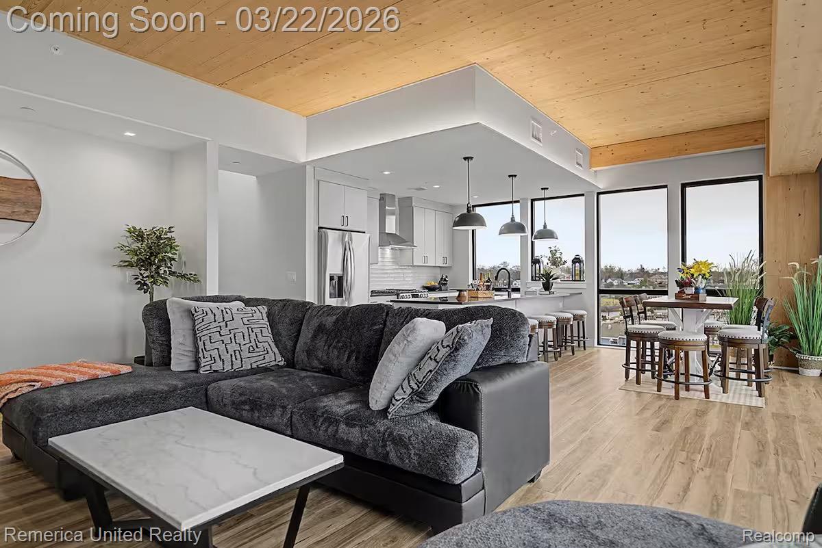 901 Adelaide Circle 601