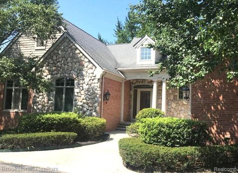 1622 KIRKWAY Road Bloomfield Charter Township MI 48302