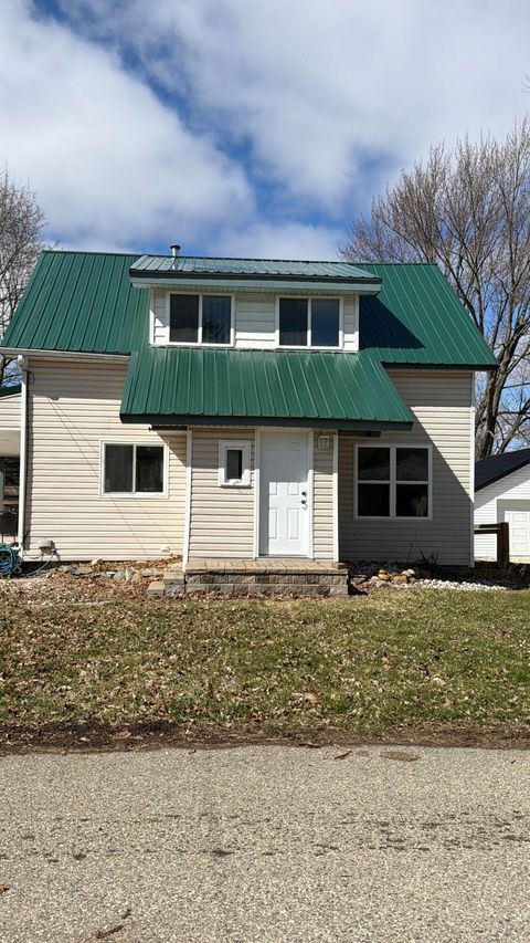 Tiny photo for 301 N Kennefic Street, Yale City, MI 48097 (MLS # 81026013510)