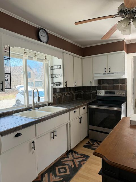 Tiny photo for 301 N Kennefic Street, Yale City, MI 48097 (MLS # 81026013510)