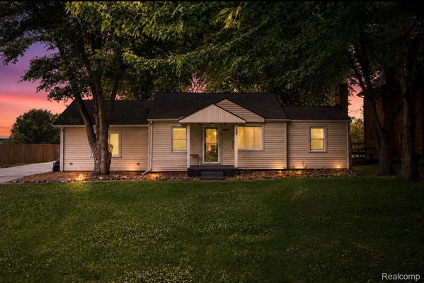 39751 SYLVIA ST, HARRISON TOWNSHIP, MI 48045 - Image 1fbbec89f87badb68cfb816c2b9c99c8/4207536541