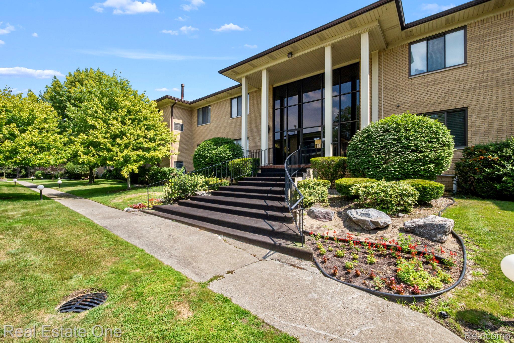 31915 W 14 Mile Road 247