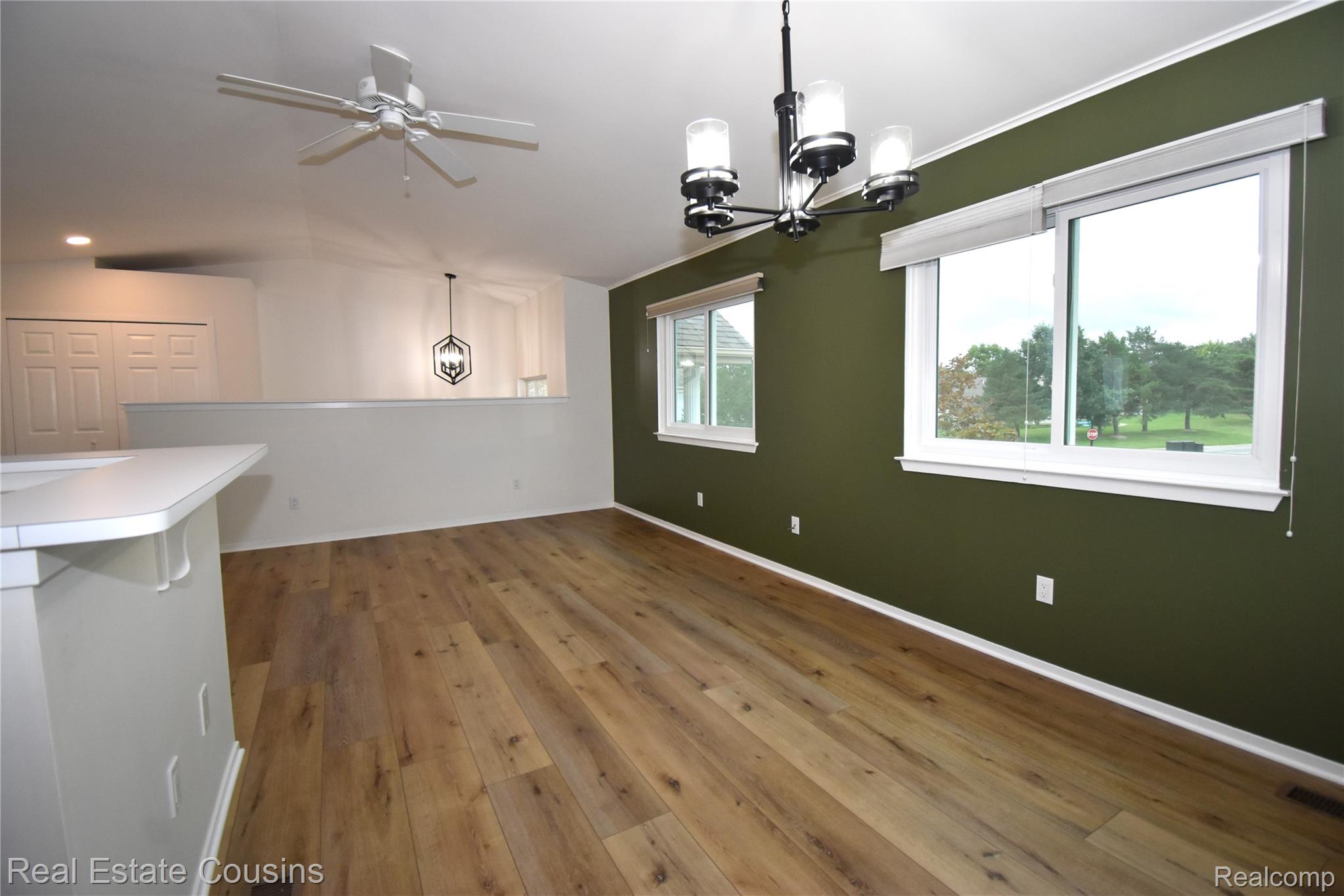 1166 Parklane Circle