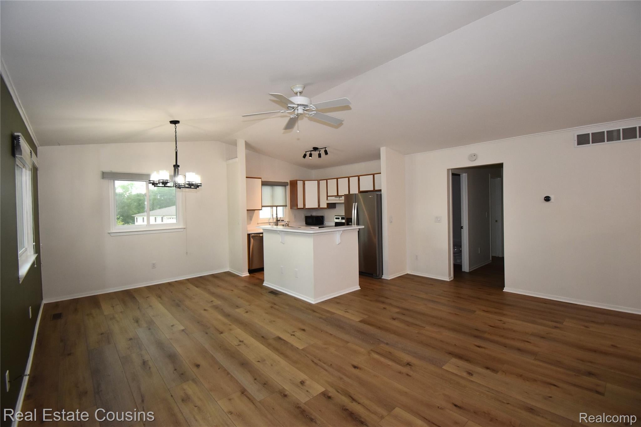 1166 Parklane Circle