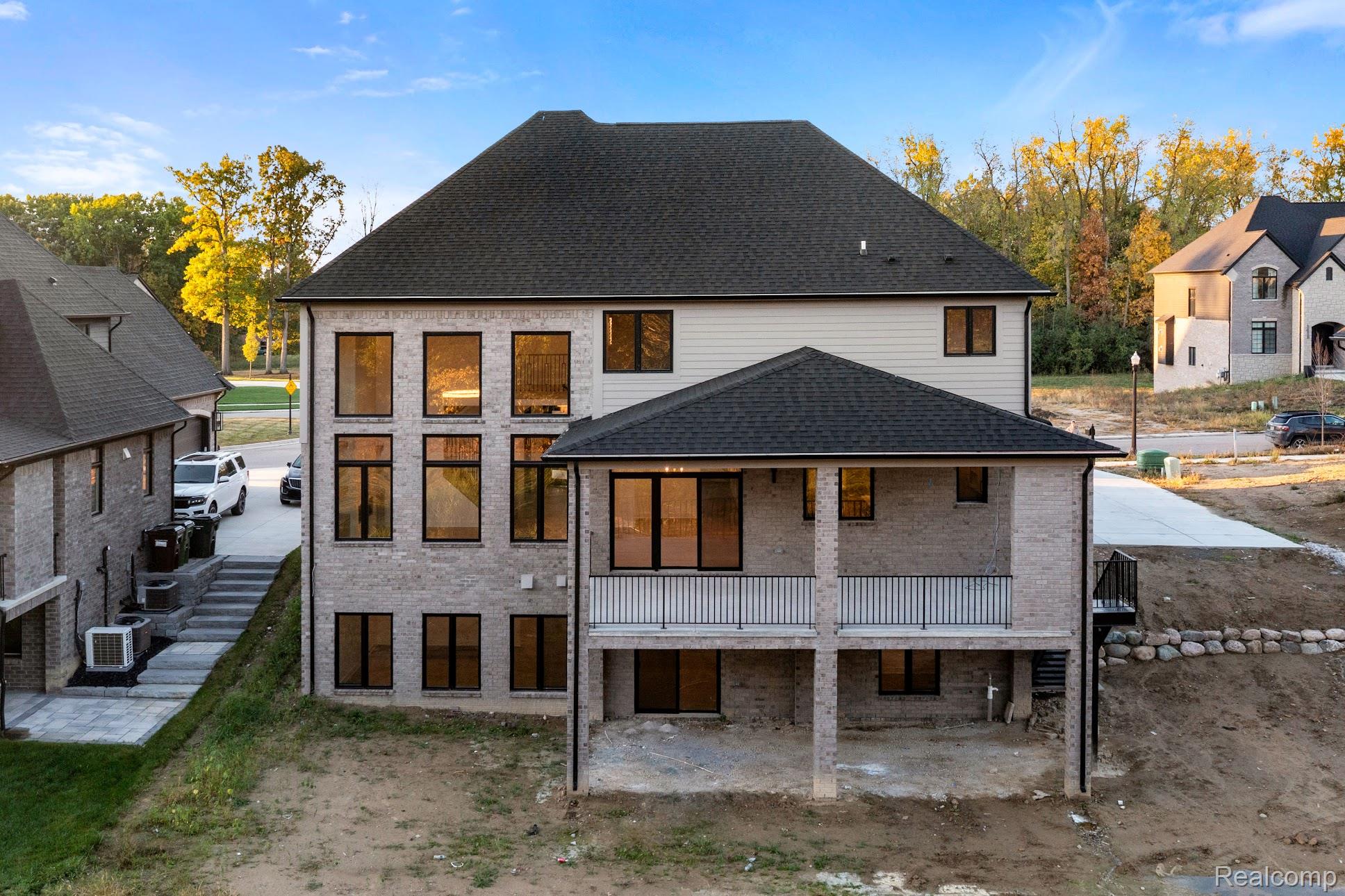 2455 Buckthorn Drive