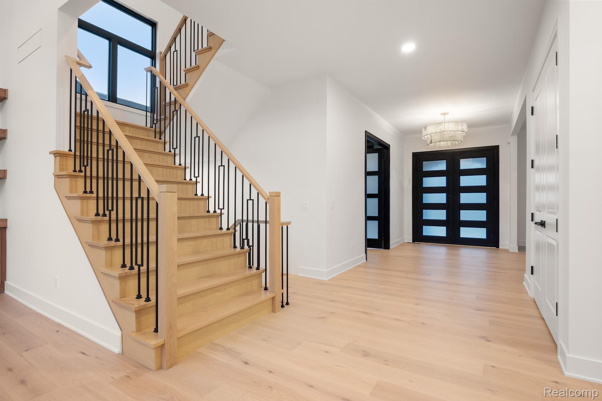 2455 Buckthorn Drive