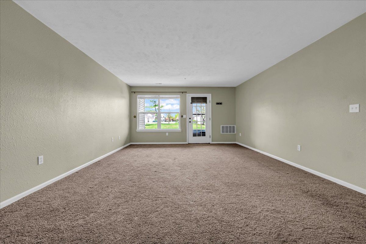 1517 LONG MEADOW Trail