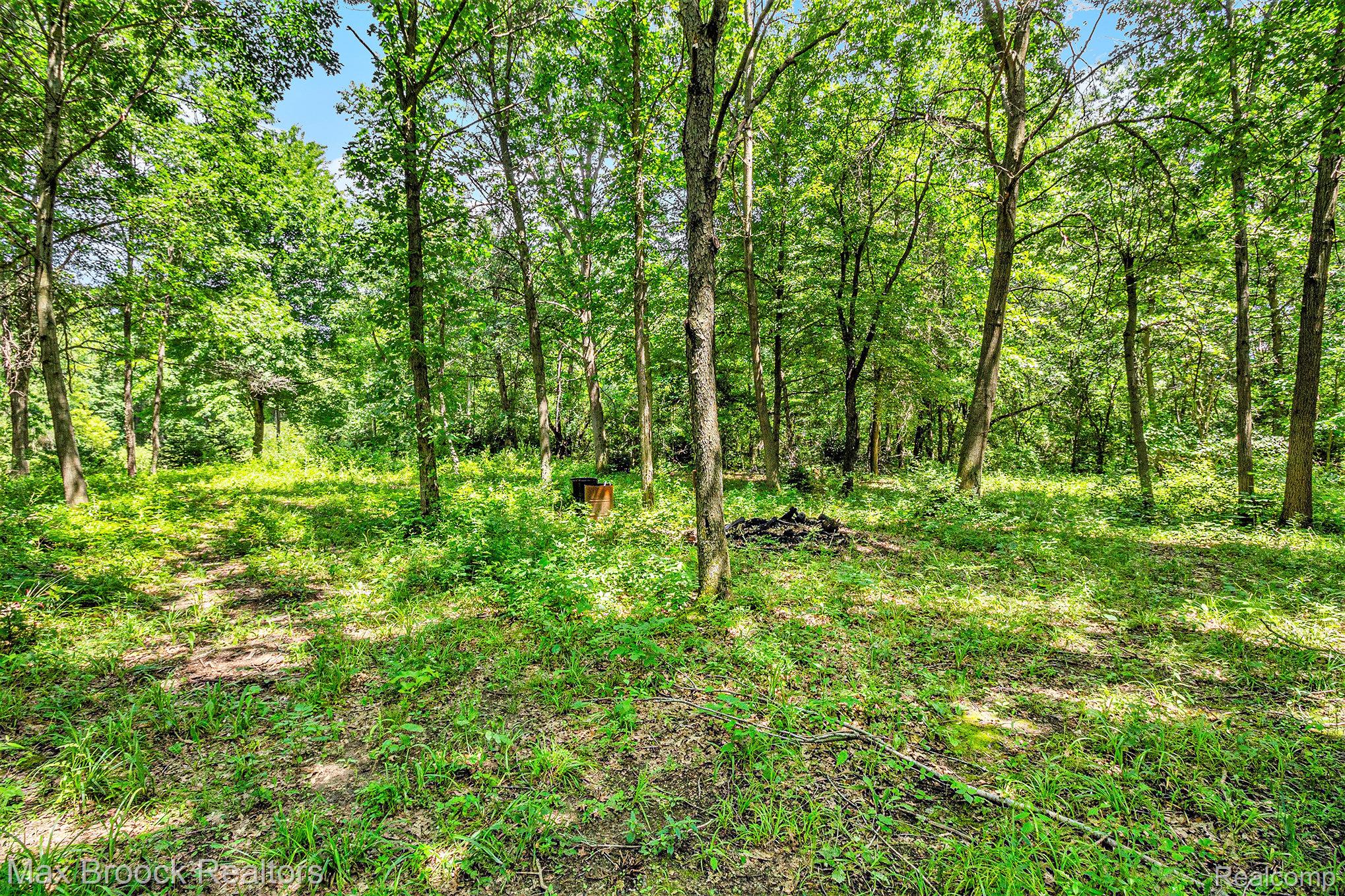 7132 N Oak Road