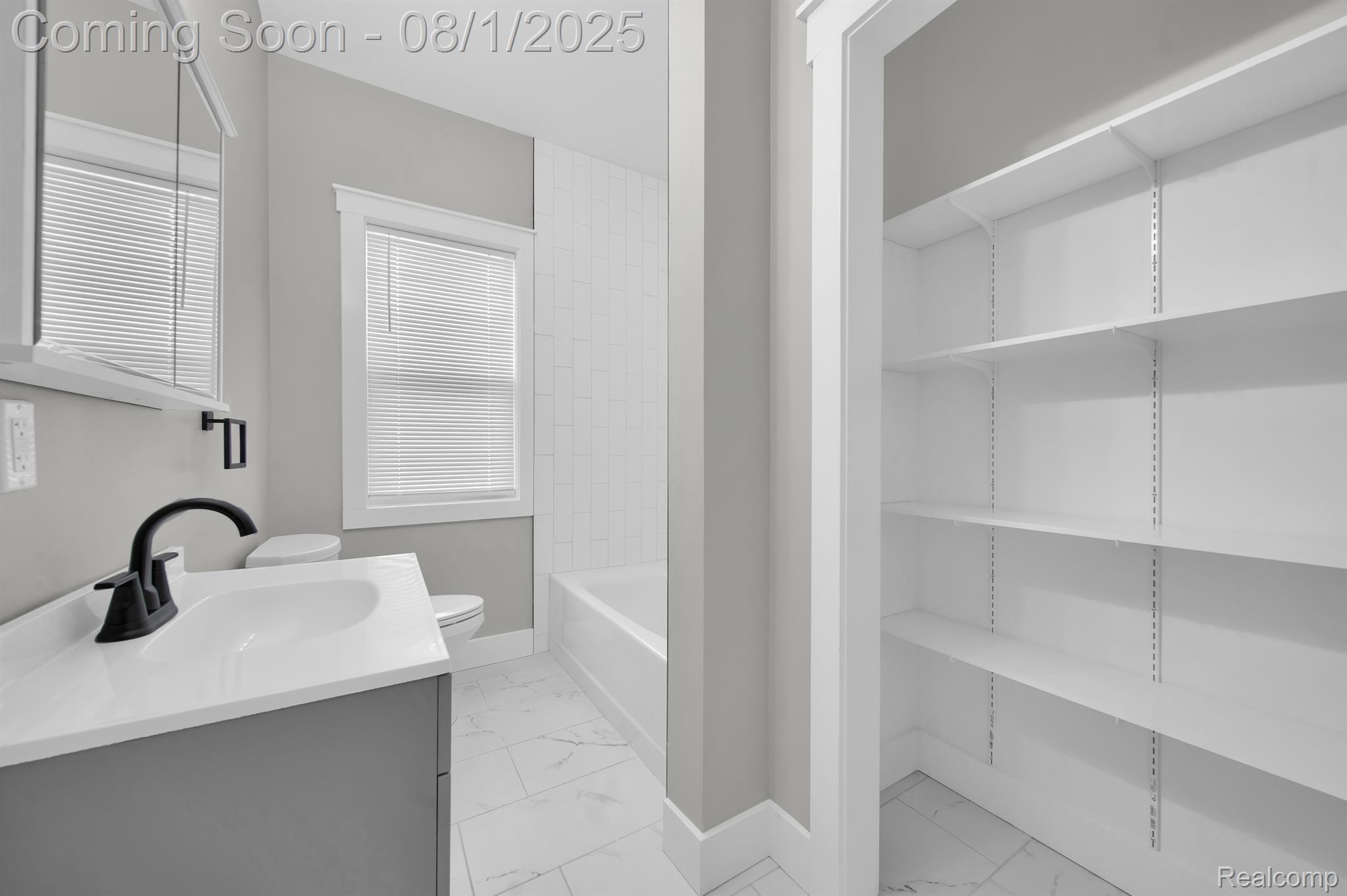 Detroit City, Michigan 48206, United States, 4 Bedrooms Bedrooms, ,2 BathroomsBathrooms,Residential,Coming Soon,181763