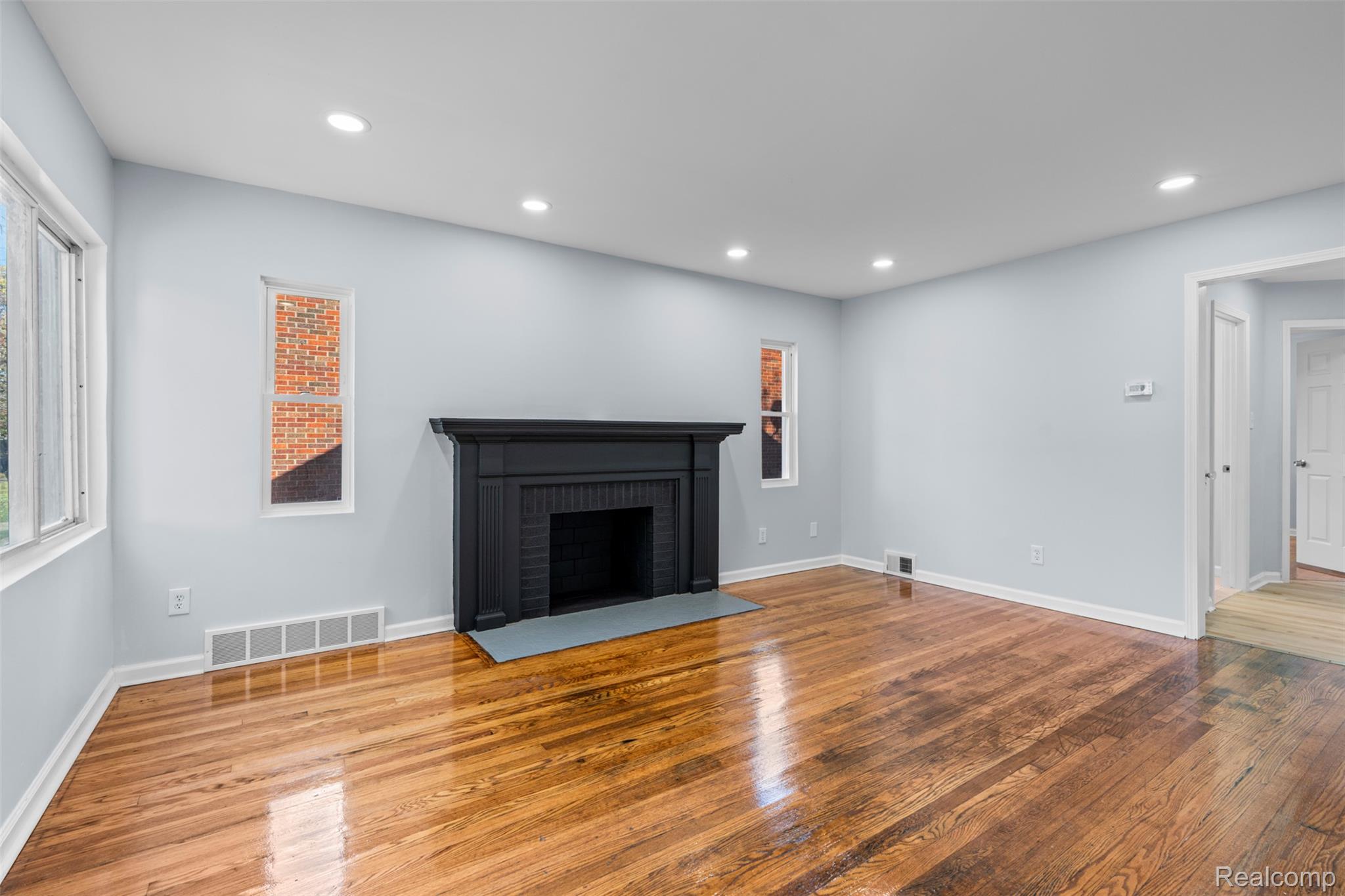 10130 Somerset Avenue