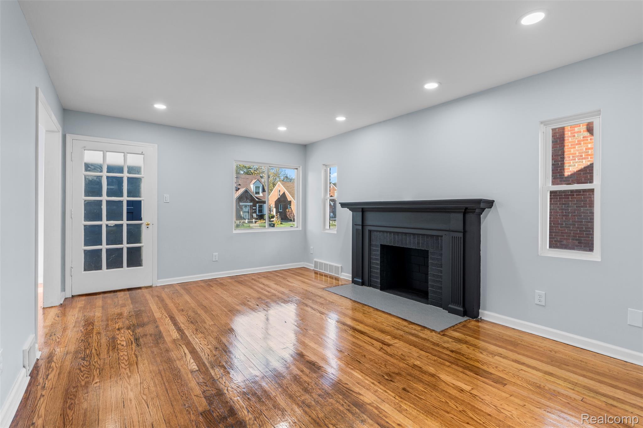 10130 Somerset Avenue