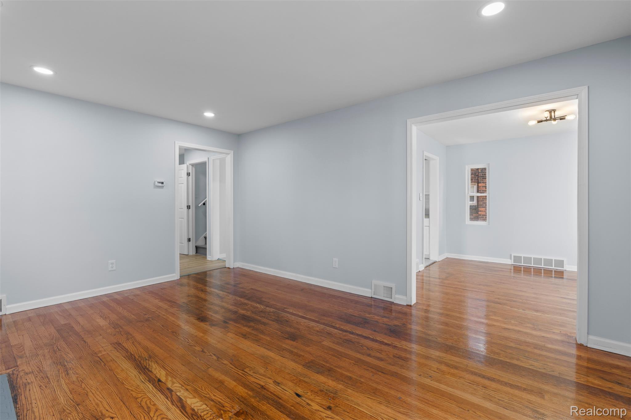 10130 Somerset Avenue