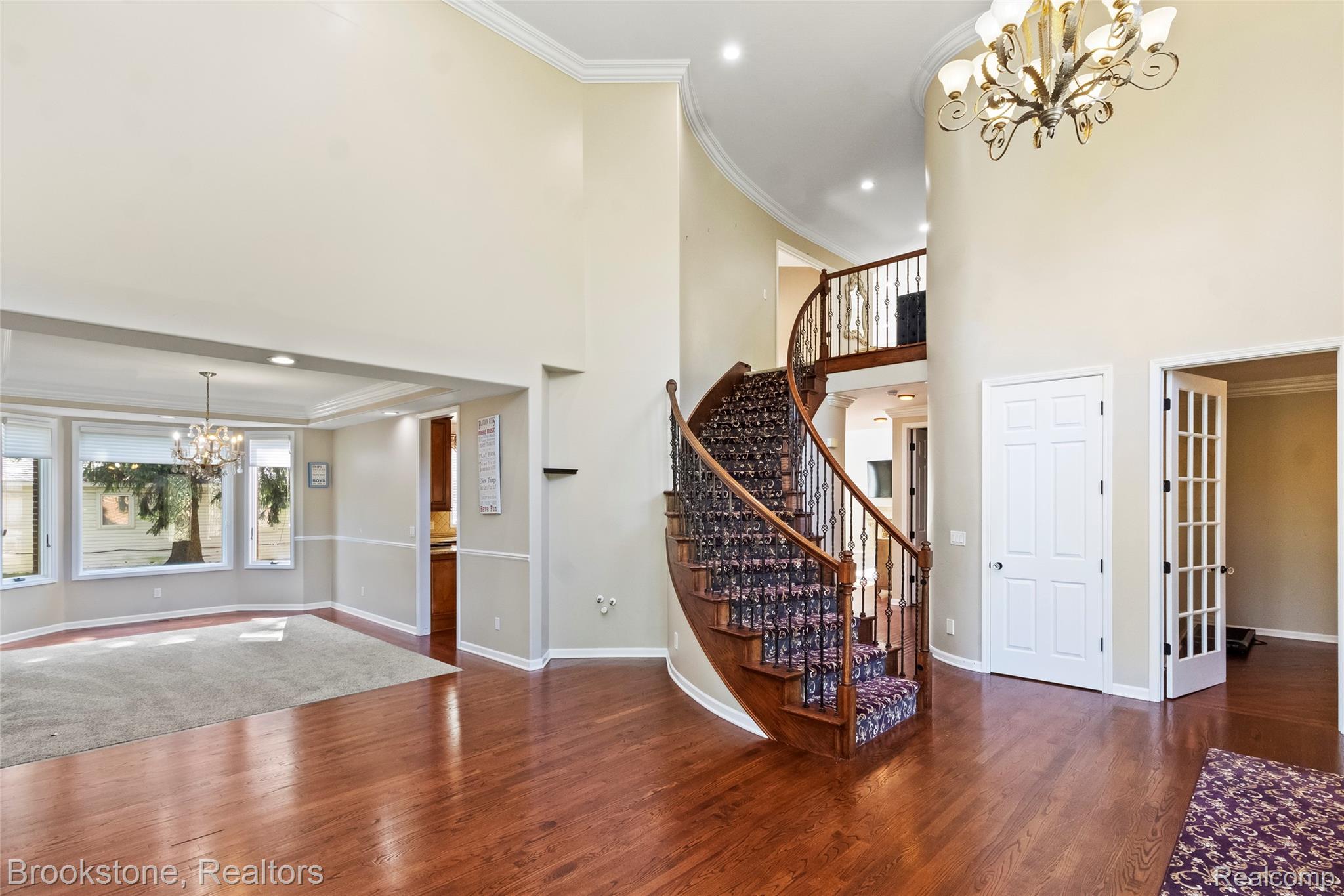 2115 ALDWIN Drive