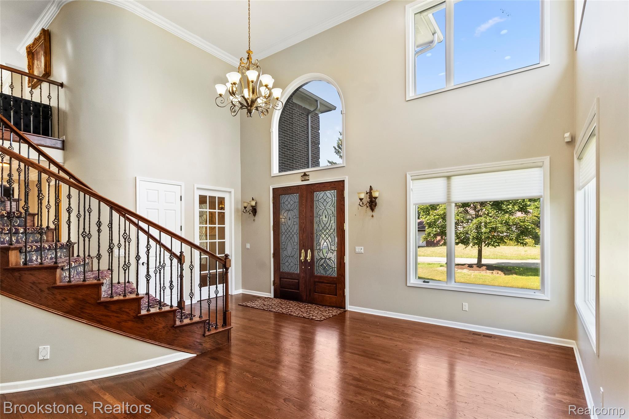 2115 ALDWIN Drive