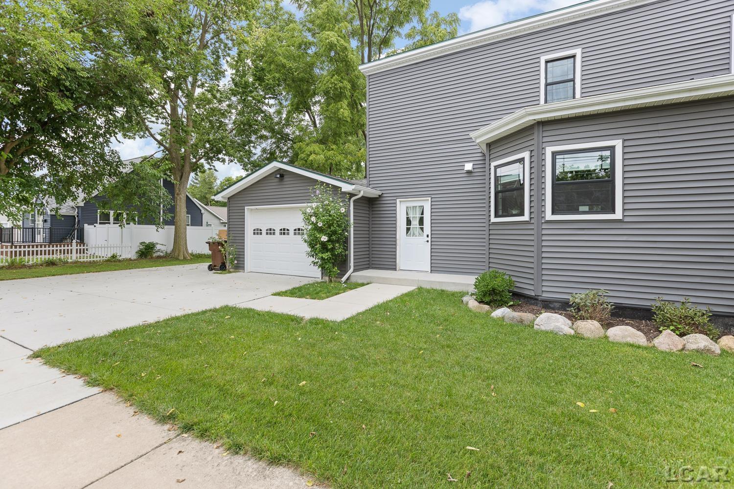 215 W Shawnee Street