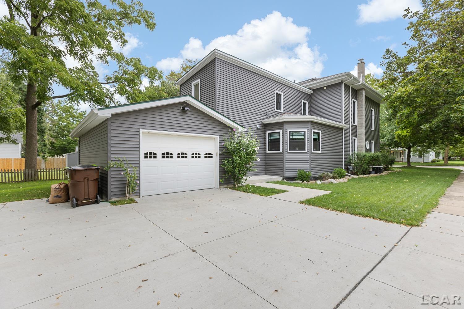 215 W Shawnee Street