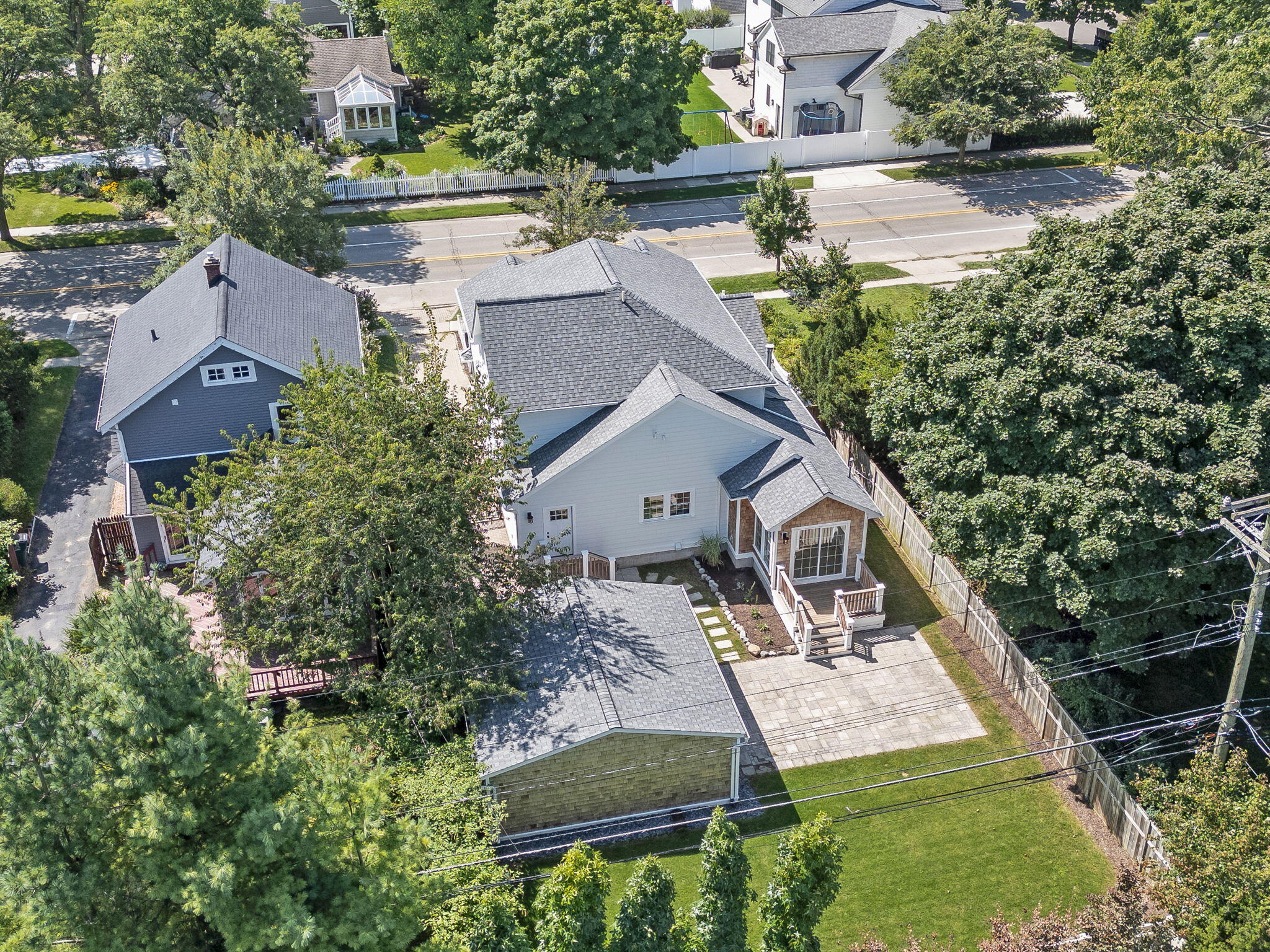 650 W Lincoln Street