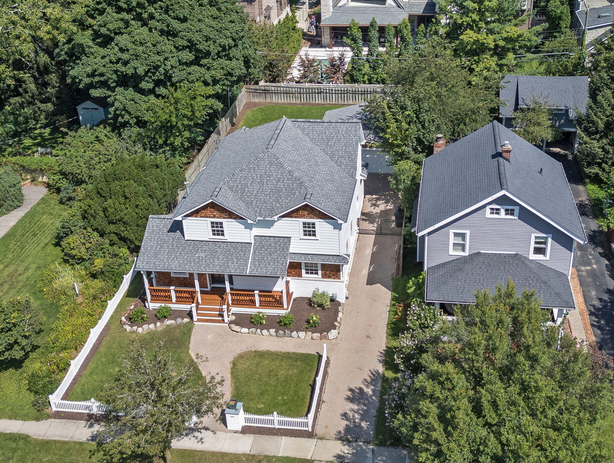 650 W Lincoln Street