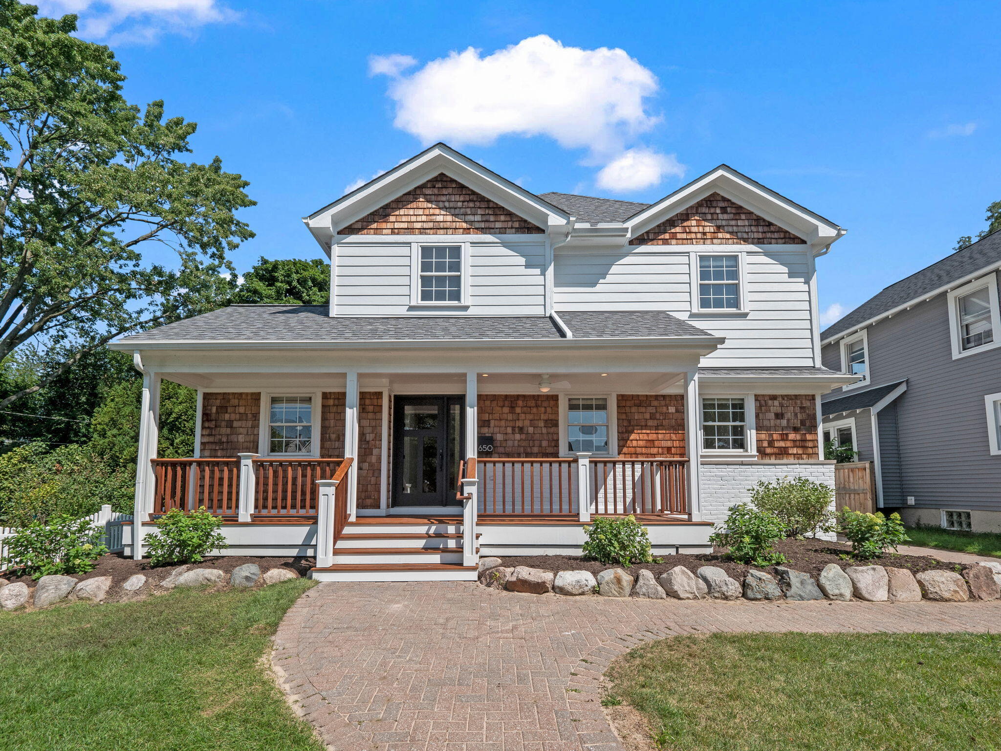 650 W Lincoln Street
