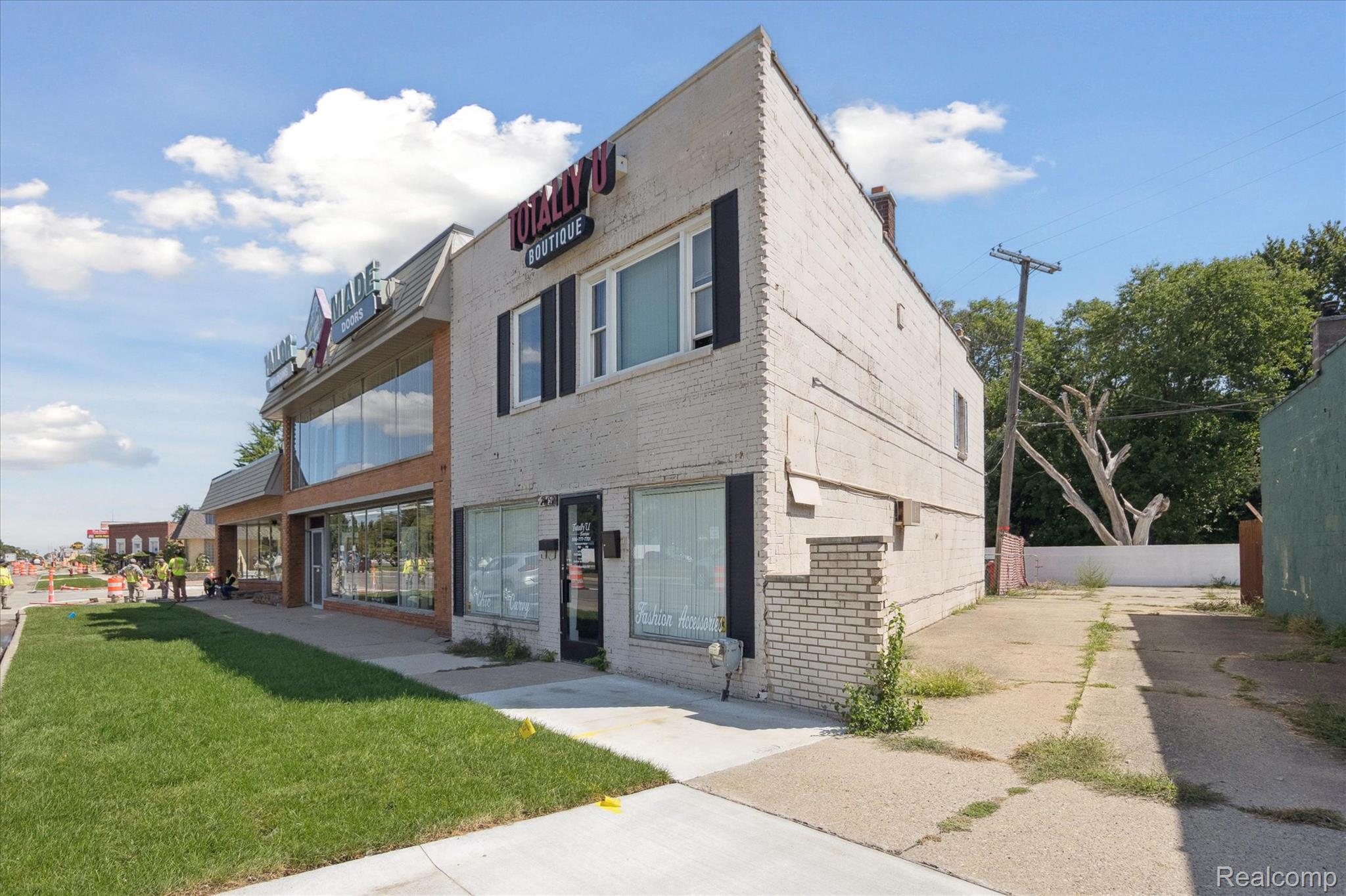24450 Gratiot Avenue