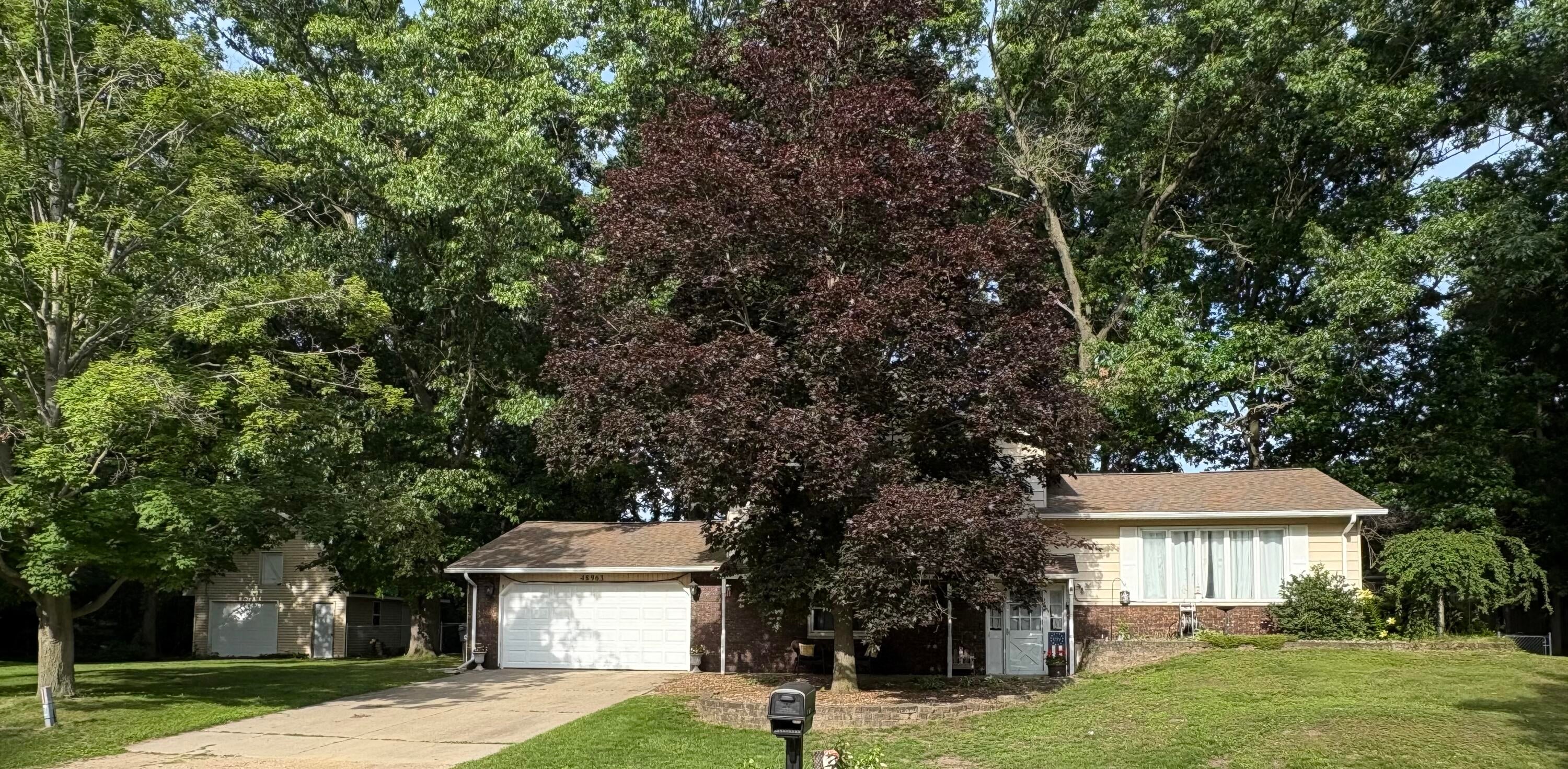 48963 Ye Olde Woods