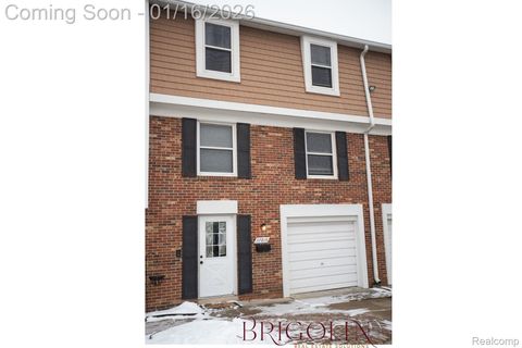 37816 Charter Oaks Boulevard Clinton Charter Township MI 48036