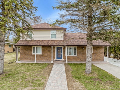 Photo of 498 SOUTH Boulevard W, Rochester Hills City, MI 48307 (MLS # 20261067261)