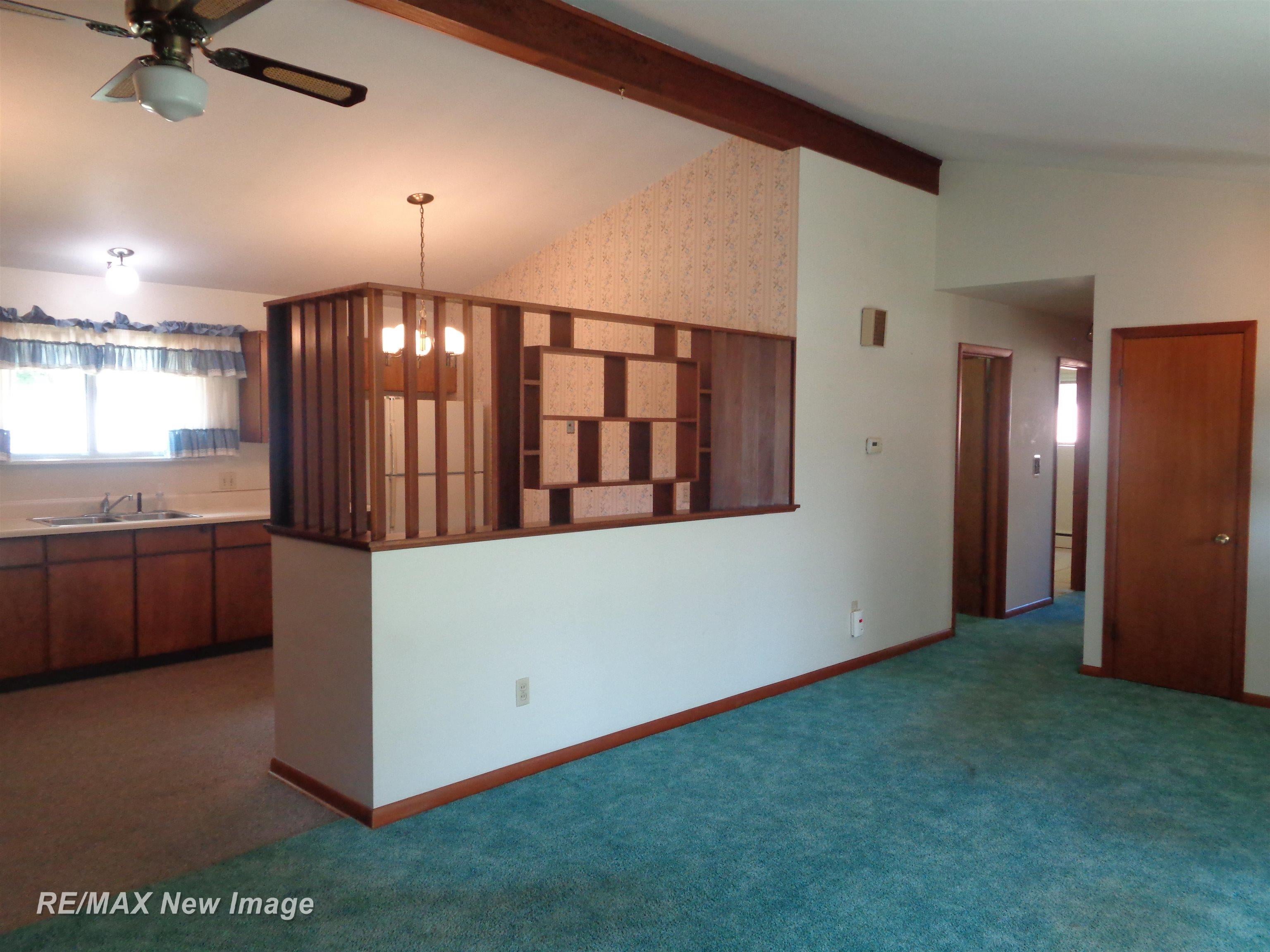 1391 Sauk Lane