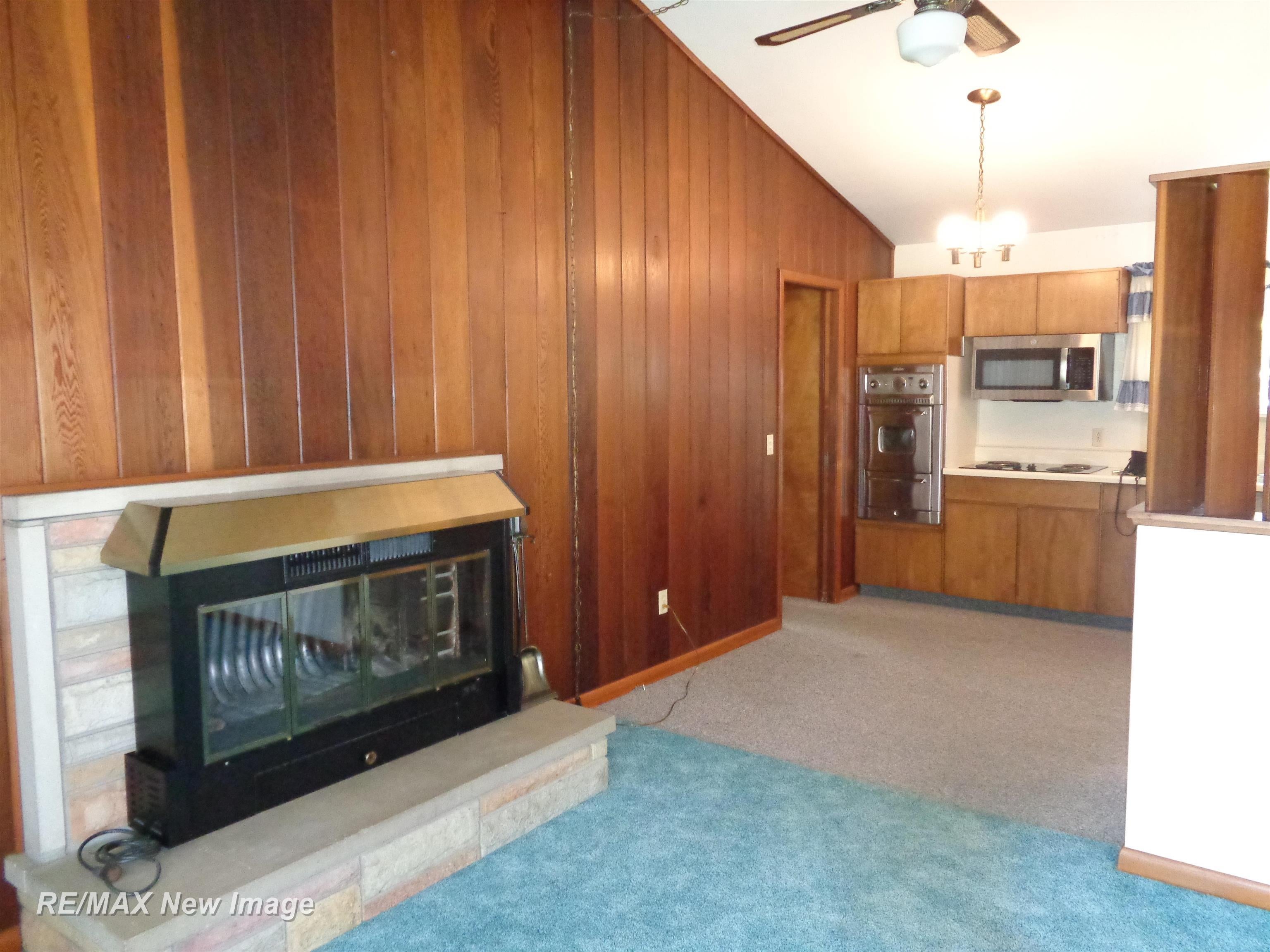 1391 Sauk Lane