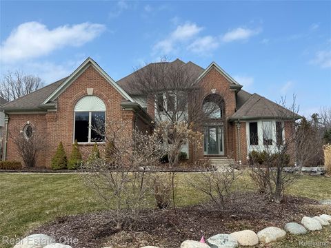 534 Parkland Hills Drive Oakland Charter Township MI 48306