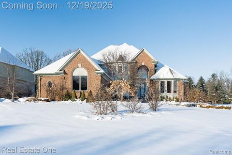 534 Parkland Hills Drive Rochester City MI 48306