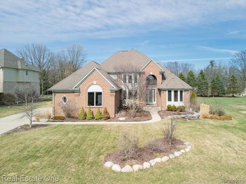 534 Parkland Hills Drive Oakland Charter Township MI 48306