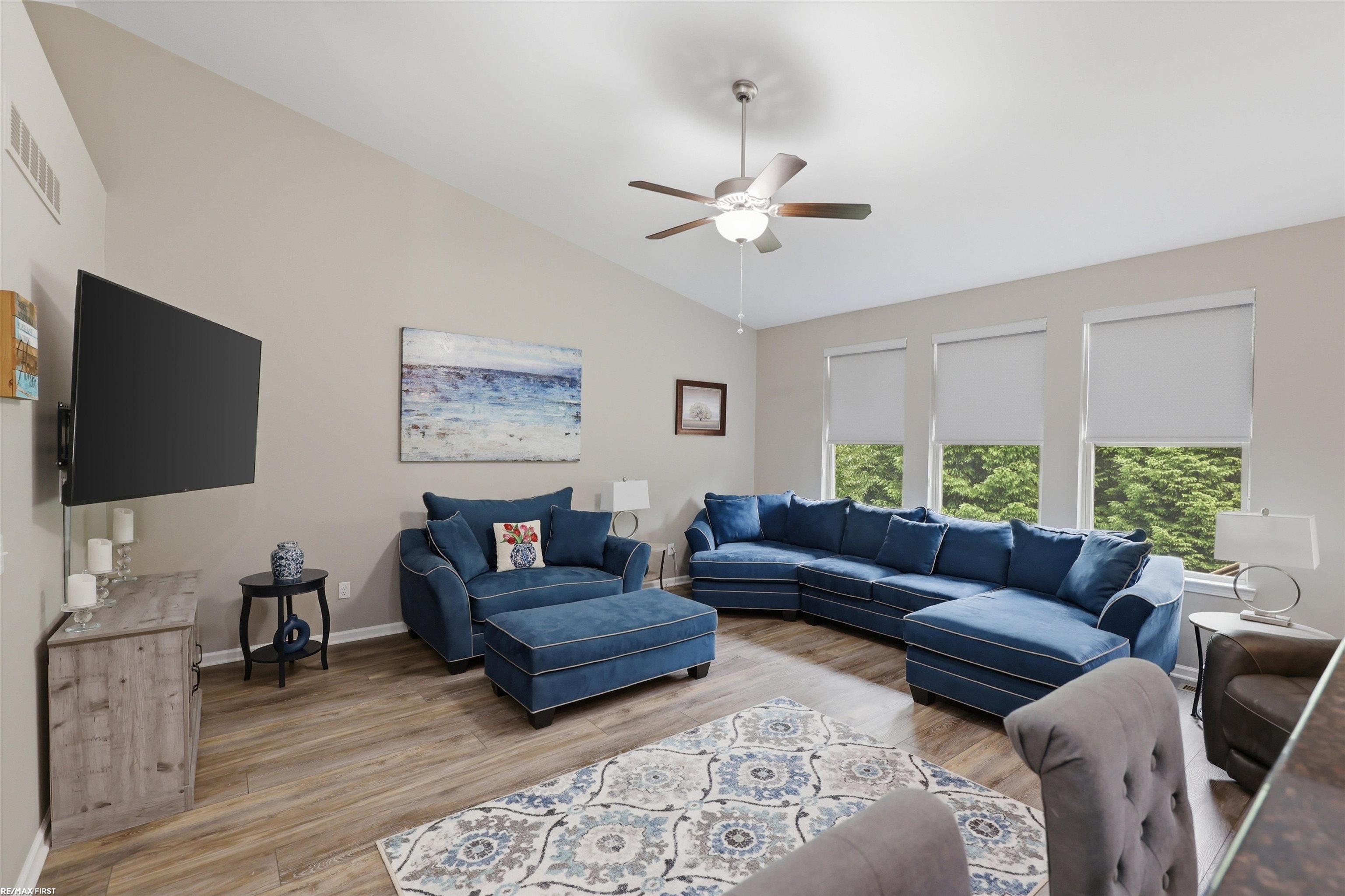 40478 Oakbrook Drive