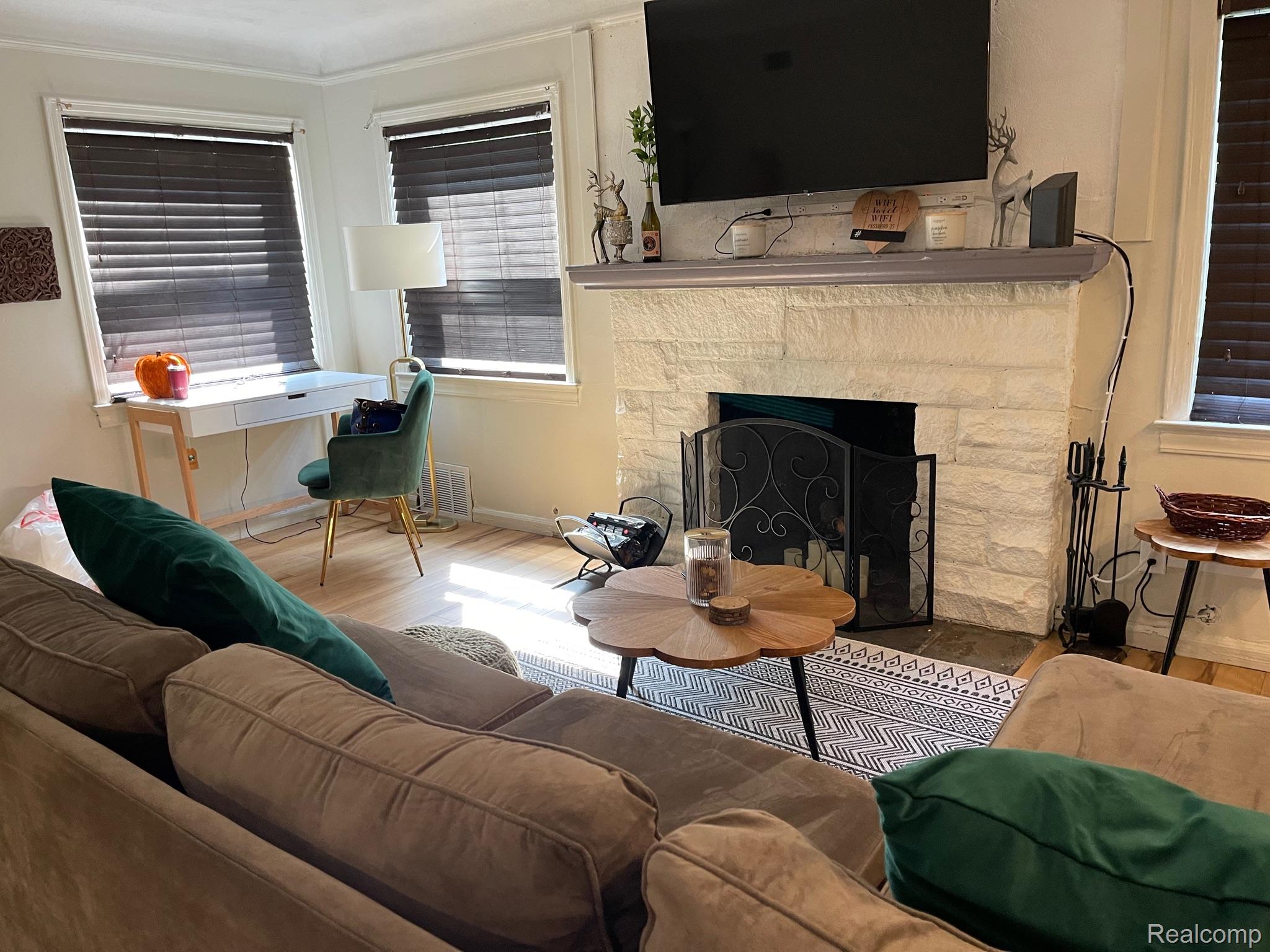 23050 Norfolk Street