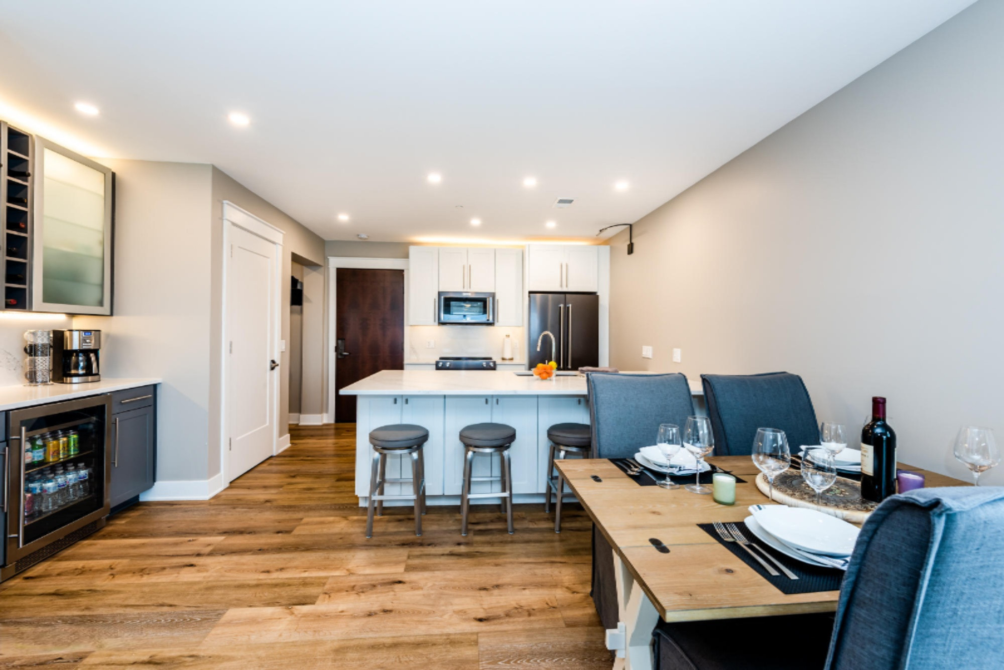 800 Whitwam Drive 5 & 5A